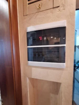 Продаю 3 кімнатну квартиру вул Мілославська 2