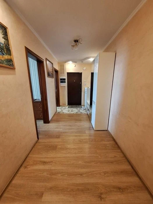 Продаю 3 кімнатну квартиру вул Мілославська 2