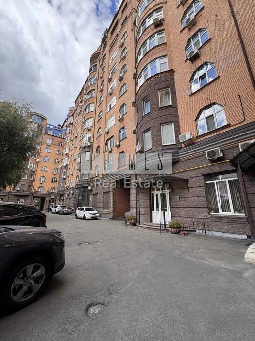 Продаж 3кімн квартири з ремонтом на Подолі, Волошська 50/38,