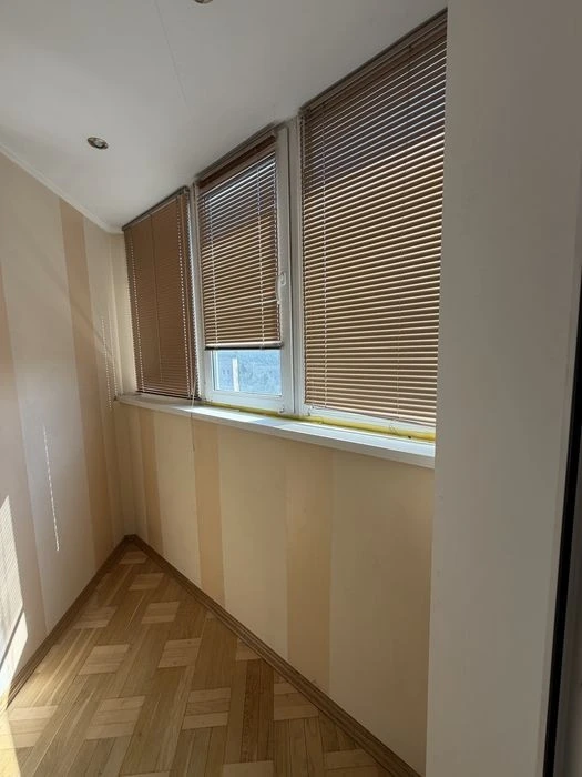 Продається 2 кімнатна квартира вул. Кубанської України, 31а,