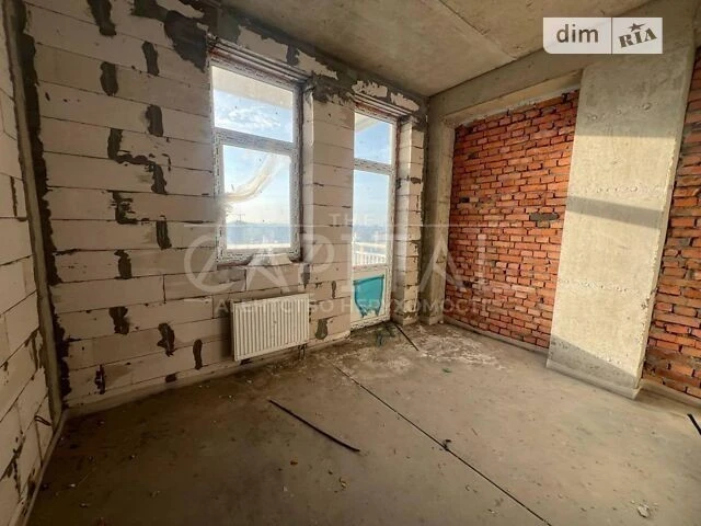 Sale of a 5-room apartment of 138 sq. m. on Mykola Mikhnovsky Blvd. 14-