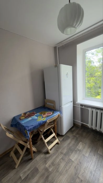 Продам 1 кімнатну квартиру Сталеварів 3/5 (господар)