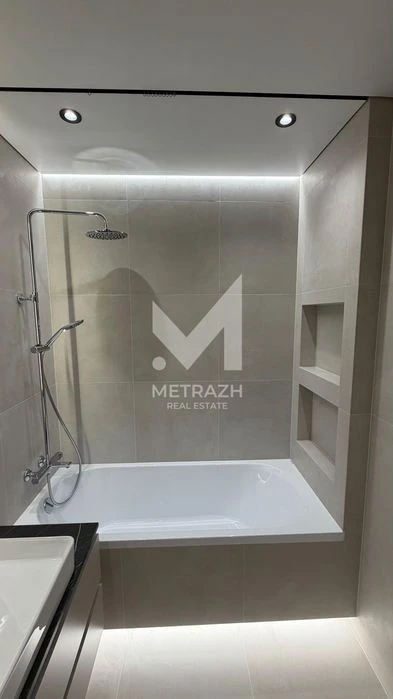 Нова 3к квартира 77 м² з ремонтом та меблями у ЖК Варшавськи