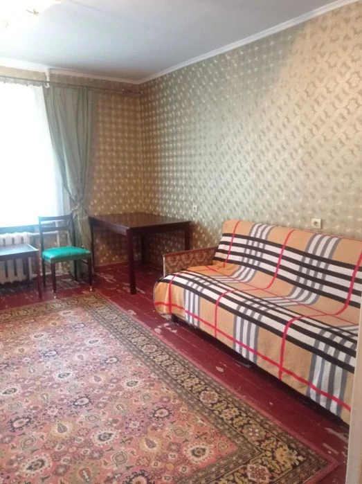 +Продам 2 ком. квартиру район Набережной 21 500 дол.