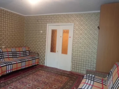 +Продам 2 ком. квартиру район Набережной 21 500 дол.
