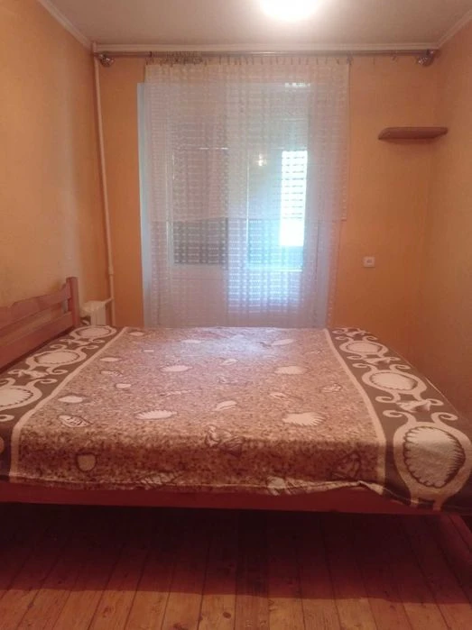 +Продам 2 ком. квартиру район Набережной 21 500 дол.