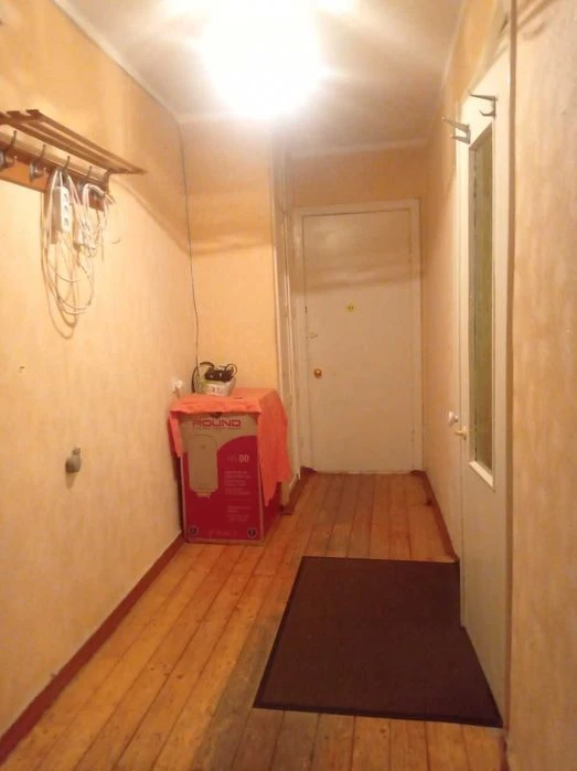 +Продам 2 ком. квартиру район Набережной 21 500 дол.