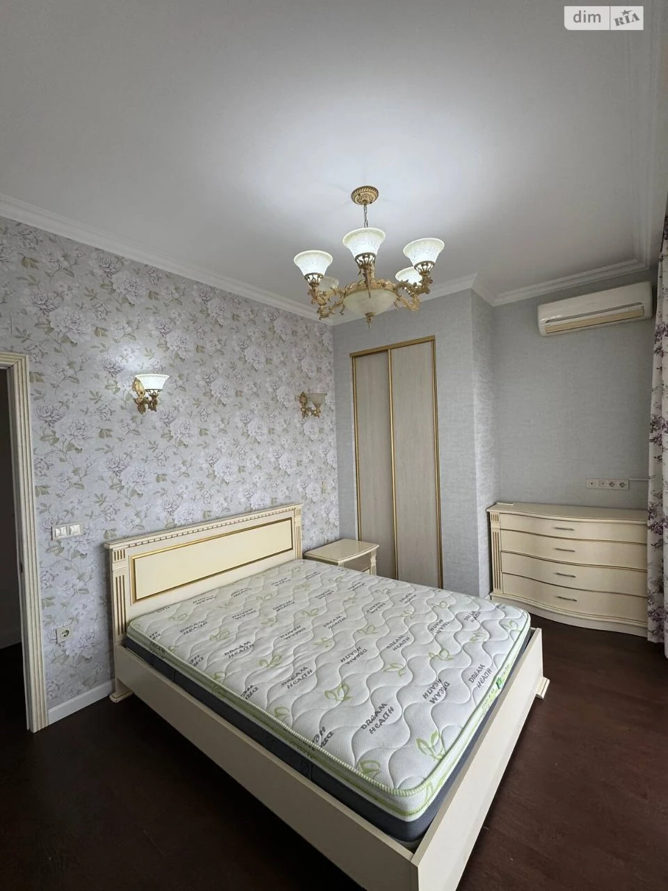 Long-Term Rental Apartment Langeron
