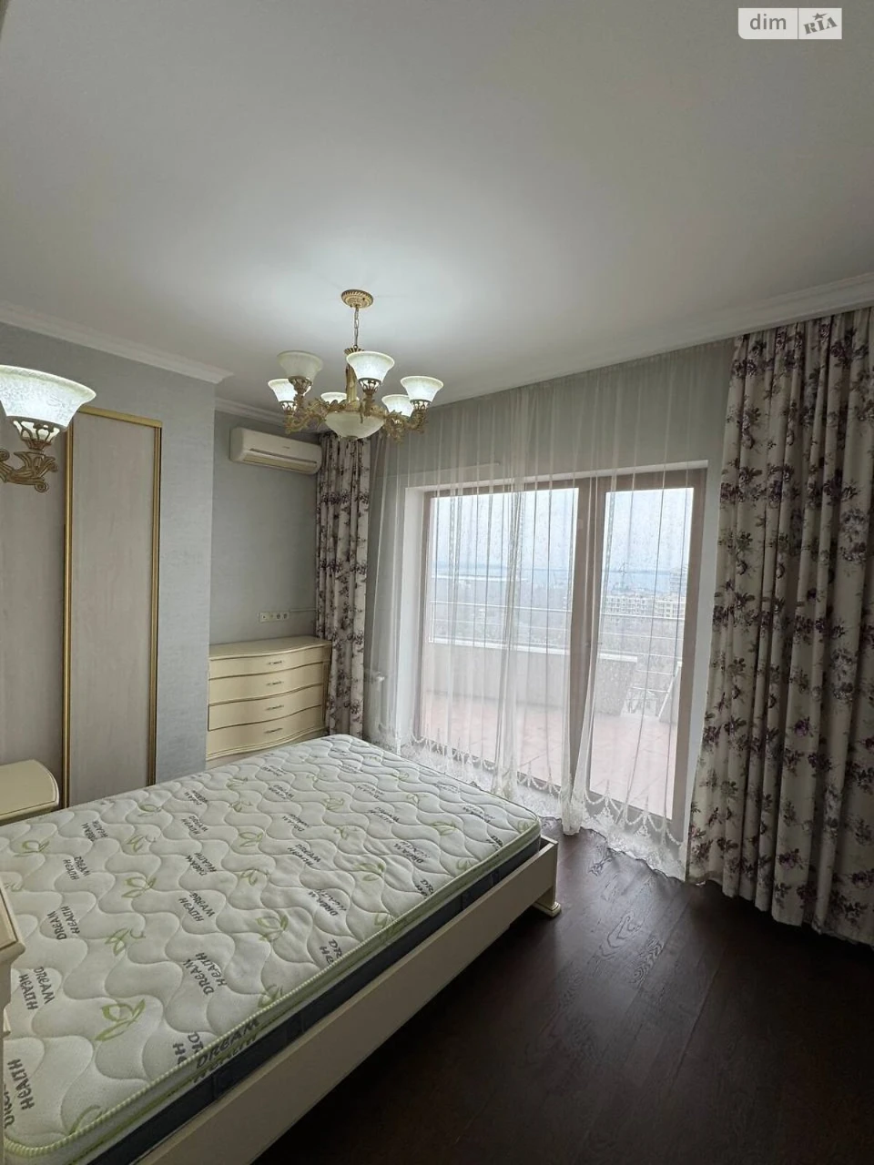 Long-Term Rental Apartment Langeron