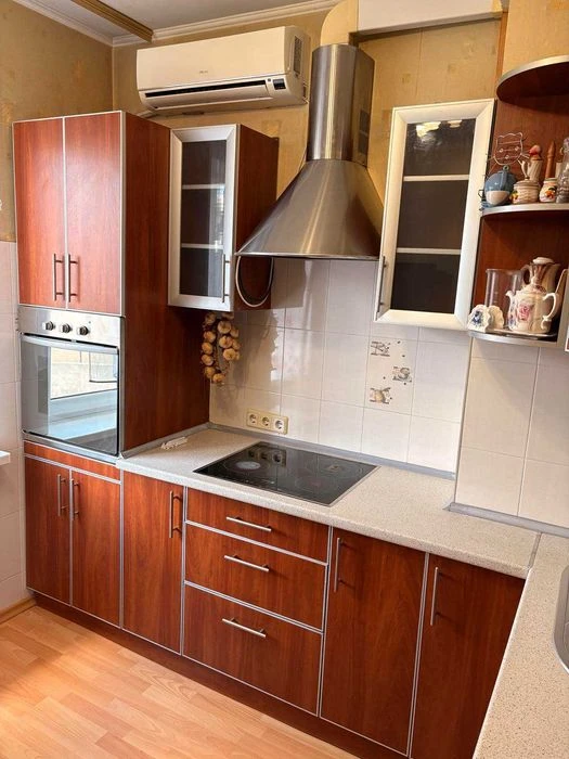 Продам 3 ком. с тремя лоджиями ул. Семена Палия / Заболотн