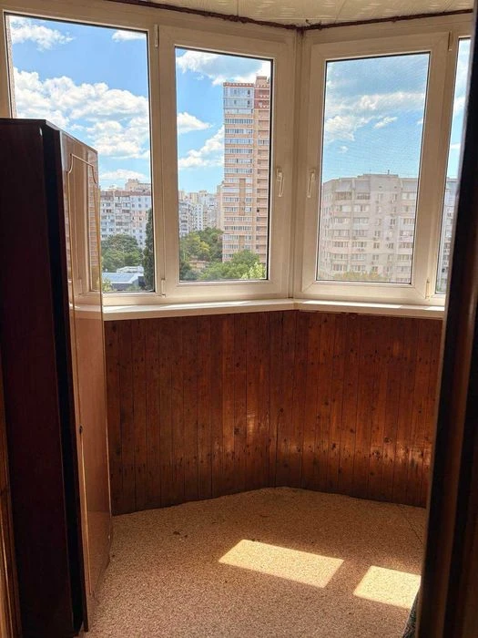 Продам 3 ком. с тремя лоджиями ул. Семена Палия / Заболотн