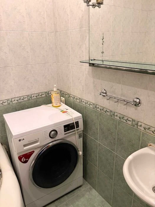 Продам 3 ком. с тремя лоджиями ул. Семена Палия / Заболотн