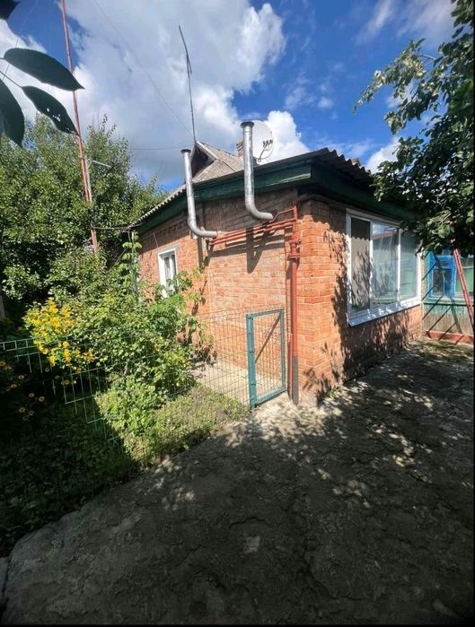 Браїлки. Продається окремий добротний будинок  зі зручностям
