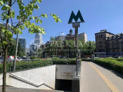оренда квартири 2км 54,3м 3пов. вул. Мечникова 16 станція ме