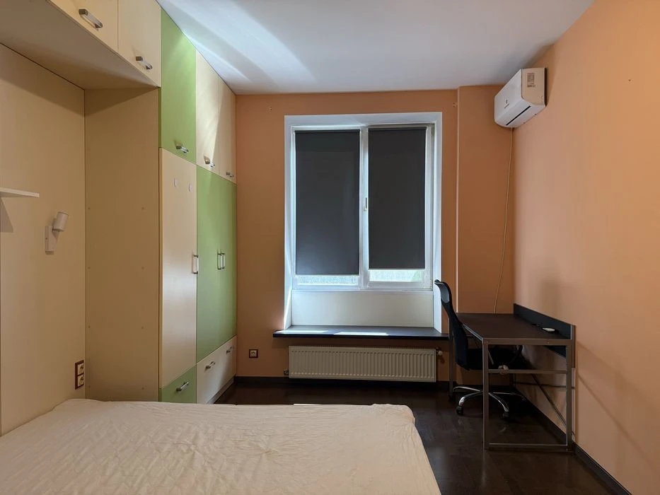 оренда квартири 2км 54,3м 3пов. вул. Мечникова 16 станція ме