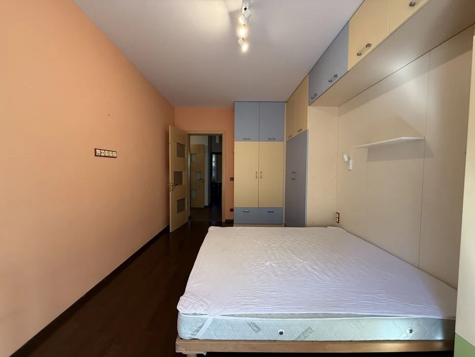 оренда квартири 2км 54,3м 3пов. вул. Мечникова 16 станція ме
