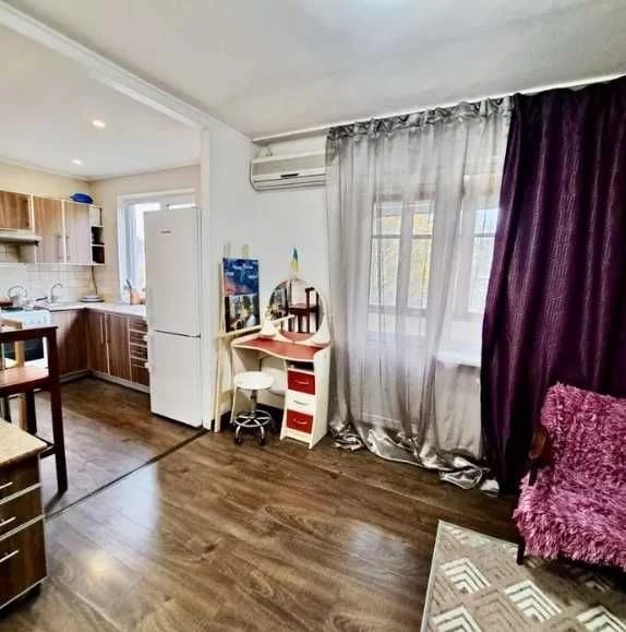 For sale 2-room apartment, 45 m2, 5/5 on Derevyanko street, m.