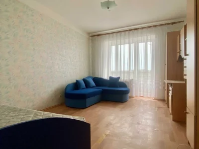 ID 368. ДВРЗ, метро Чернігівська, вул. Алматинська, 41А, Дар