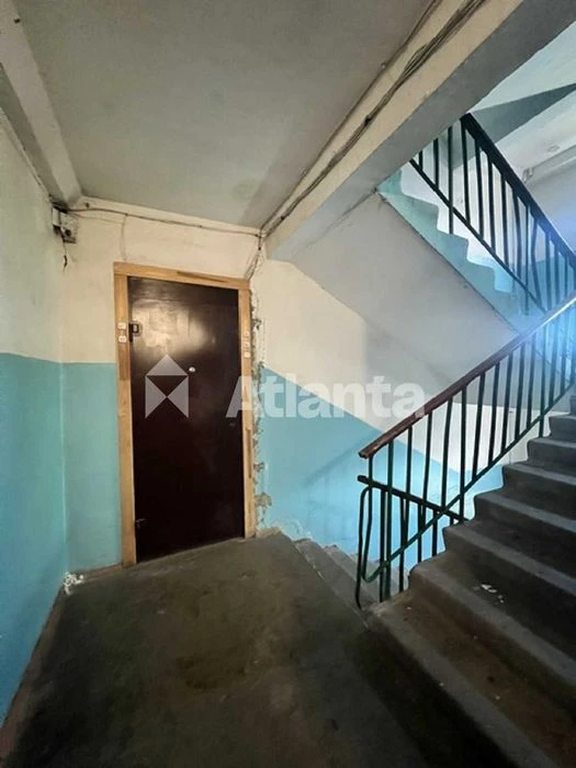 Продам 1 к.кв. біля Південного базару!