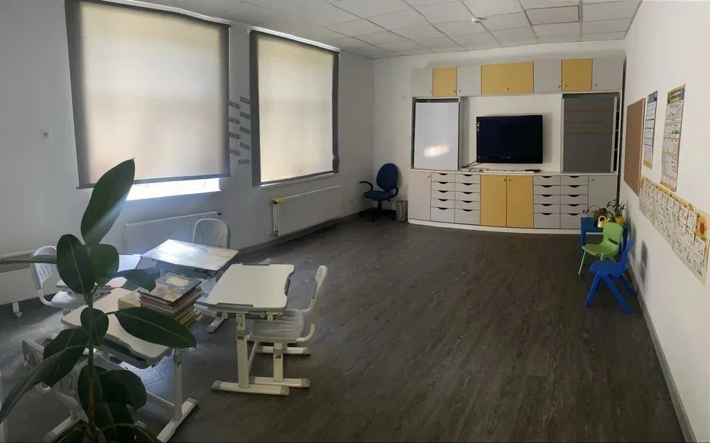 Оренда будинку 320 м², Промислова (Бортничі) вул.