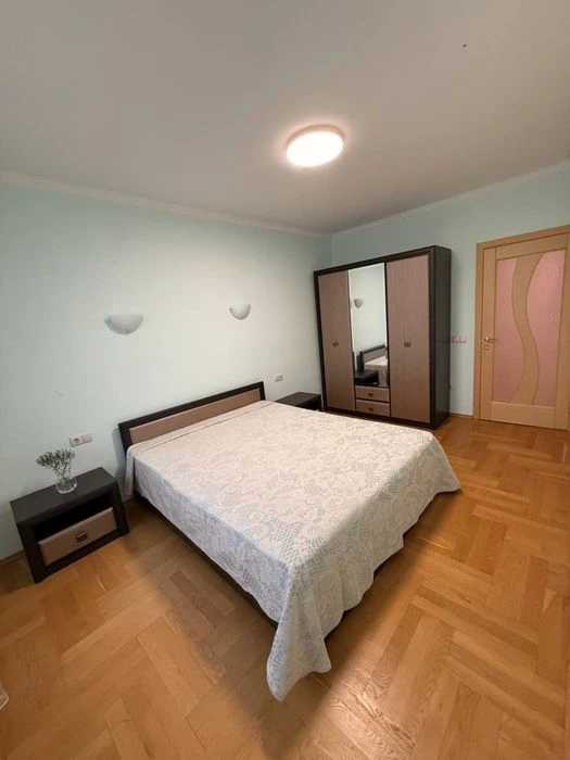Дуже терміновий продаж. Галицька 112Д, біля ринку. Велика пл