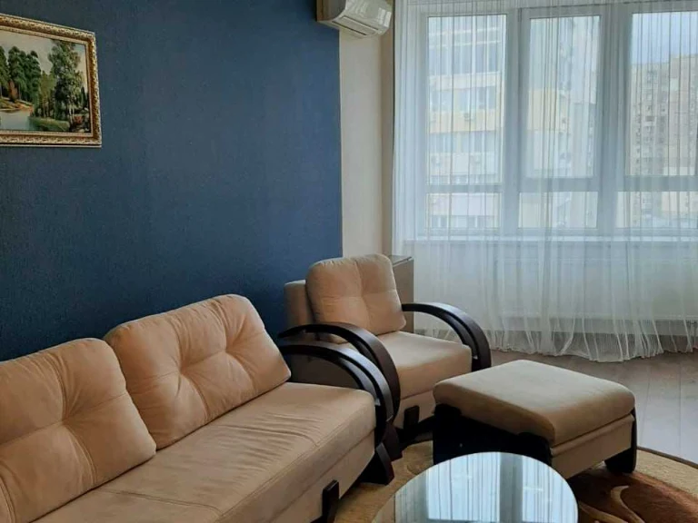 Квартира. Одеса, Незалежності вул. (Армійська)