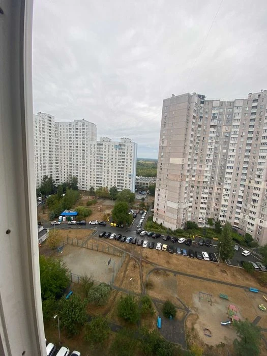 Простора 2-к з ремонтом, 65 кв.м, будинок 2005 р, вул.Лісків
