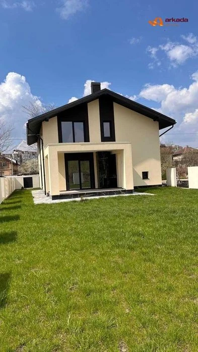 Продаю готовий сучасний будинок в районі ТЦ Арсен.