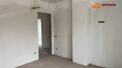 Продаю готовий сучасний будинок в районі ТЦ Арсен.