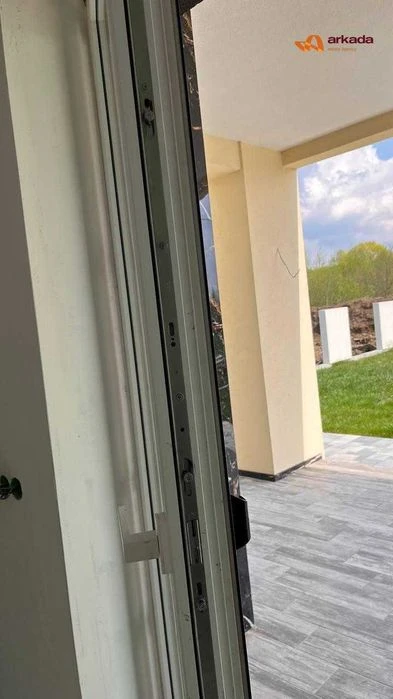 Продаю готовий сучасний будинок в районі ТЦ Арсен.