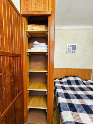 OWNER One-room apartment 26/8 Budivelnykiv Street. metro