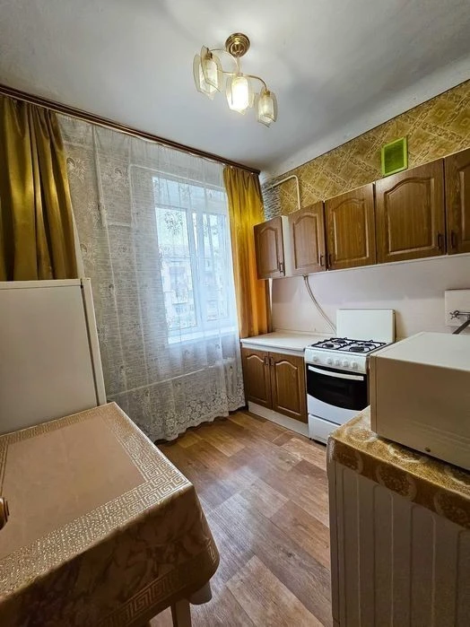OWNER One-room apartment 26/8 Budivelnykiv Street. metro