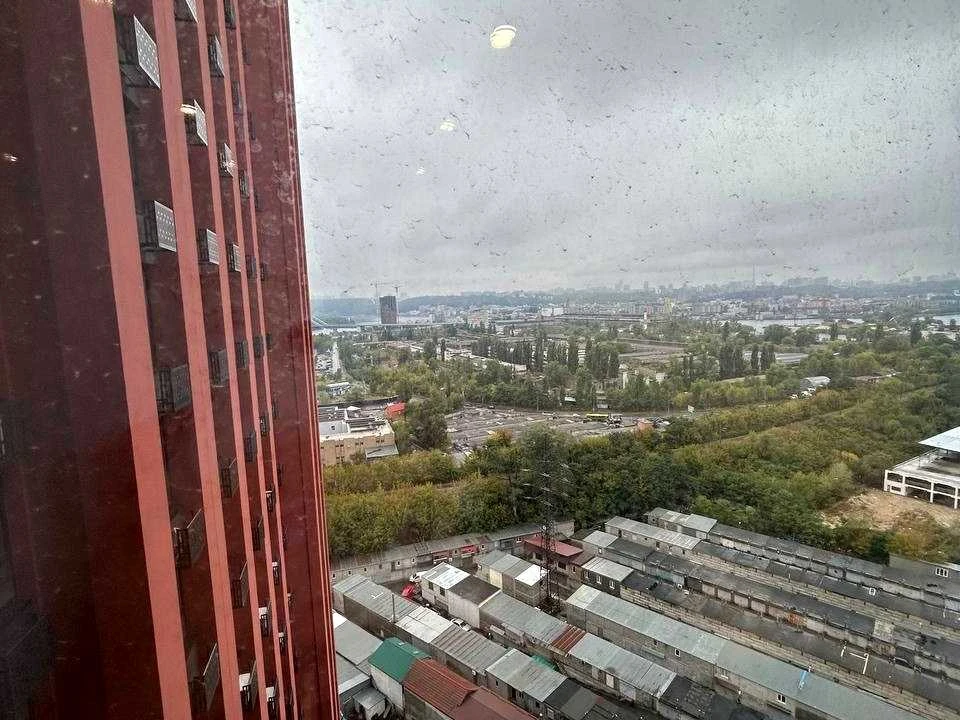 Квартира. Київ, Набережно-Рибальська вул.