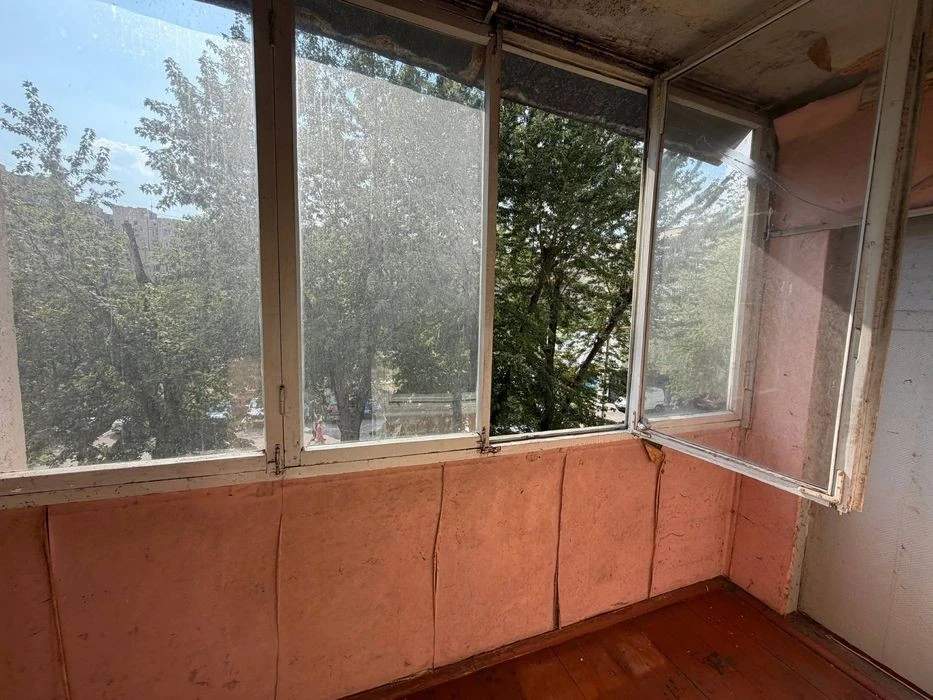 3 км кварира по вул. Вірменська, 5 м. Київ