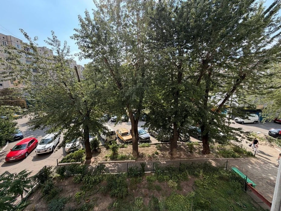 3 км кварира по вул. Вірменська, 5 м. Київ