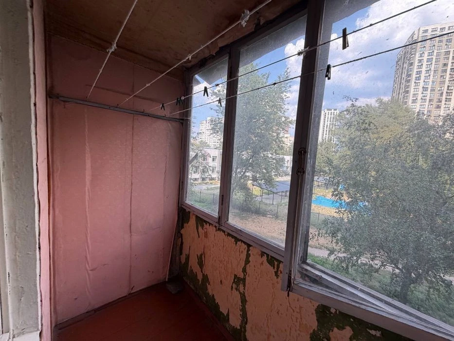 3 км кварира по вул. Вірменська, 5 м. Київ