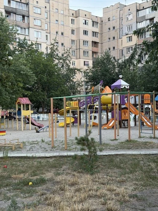 3 км кварира по вул. Вірменська, 5 м. Київ