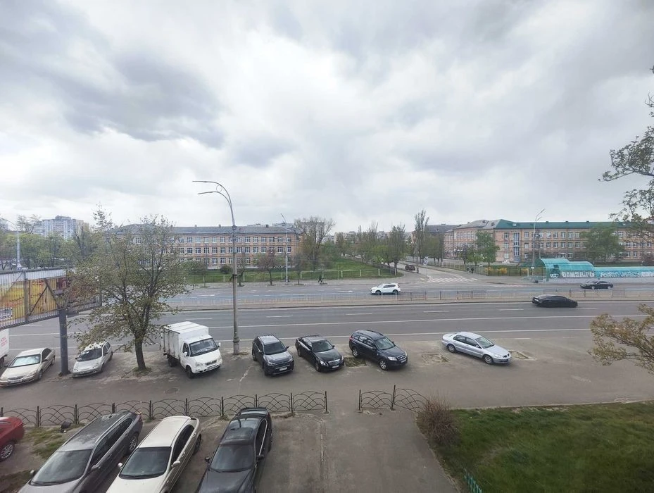 Продам 1 кімнатну квартиру прос. Воскресенський ТРЦ Квадрат
