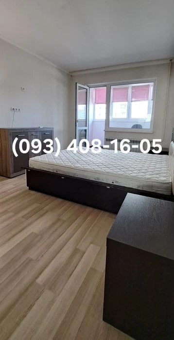 Продається 1-кімнатна квартира по вул. Анни Ахматової, 14 Б.