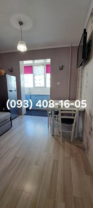 Продається 1-кімнатна квартира по вул. Анни Ахматової, 14 Б.