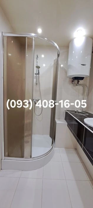 Продається 1-кімнатна квартира по вул. Анни Ахматової, 14 Б.