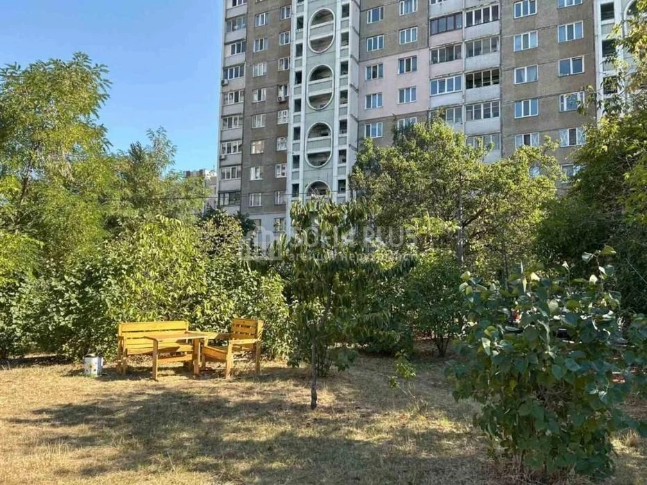 Срочно! 2к, Європейського Союзу 17-А, недорого