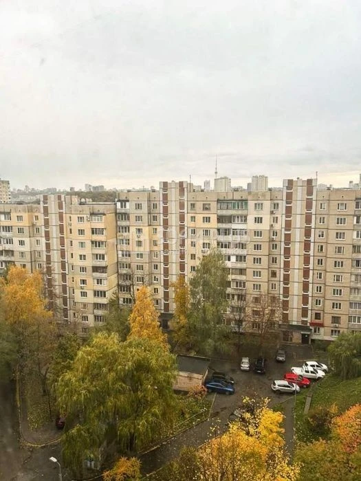 Срочно! 2к, Європейського Союзу 17-А, недорого