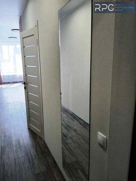Продаж 1-кімнатної квартири в ЖК Варшавський 3
