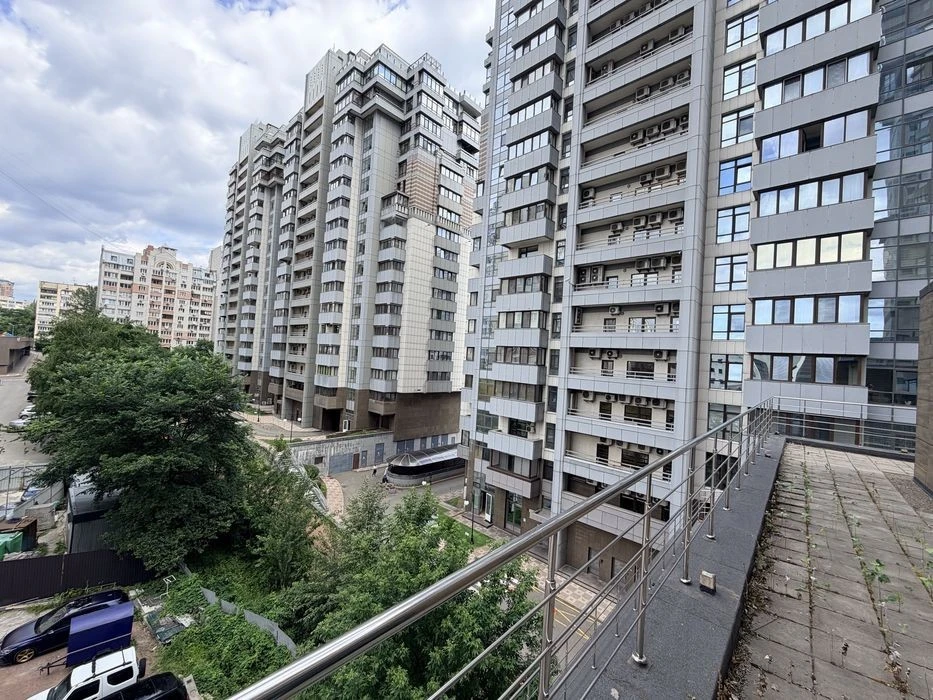 Продаж квартири з терасою, ЖК Дельмар