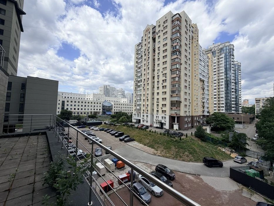 Продаж квартири з терасою, ЖК Дельмар