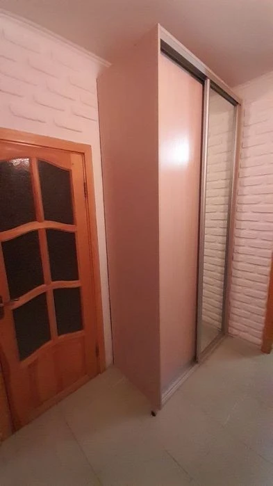 Продажа 1кiмнатна квартира, метро Осокорки-50 тис. евро