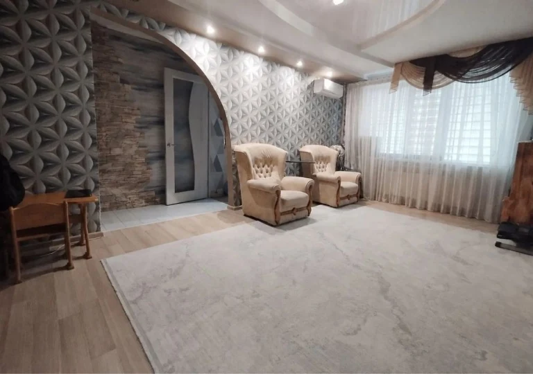 Продаж 3к квартири на вул. Батумській
