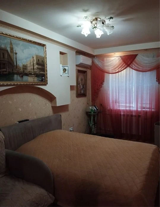 Продаж 3к квартири на вул. Батумській