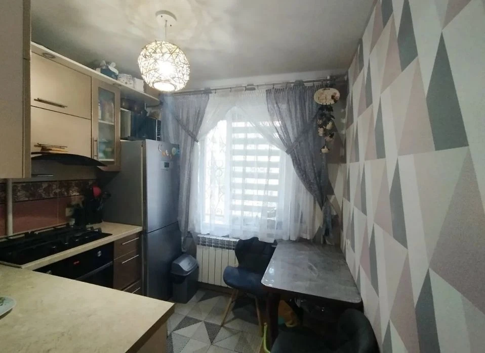 Продаж 3к квартири на вул. Батумській